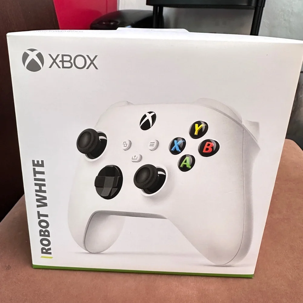 NEW SEALED Xbox Wireless Controller Robot White Series X/S Model 1914